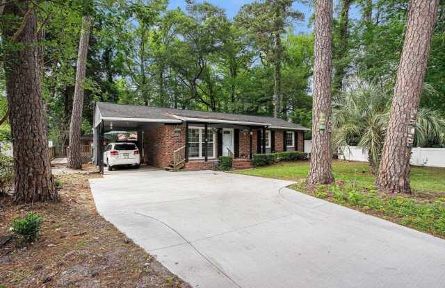 Charming 4BR House in Myrtle Beach - 1205 King Street, Myrtle Beach, SC 29577