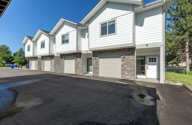 Brand New 4 plex with over 1300+ Square Feet. 2 Bedrooms, 2 Baths with attached garage and located in Cul-de-sac. photos photos