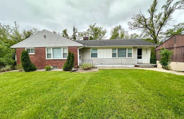 2134 Washtenaw Ave photos photos