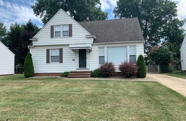 5024 S Barton Rd - 5024 South Barton Road, Lyndhurst, OH 44124