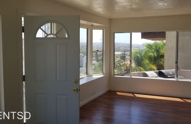 5828 Riley St #4 - 5828 Riley Street, San Diego, CA 92110