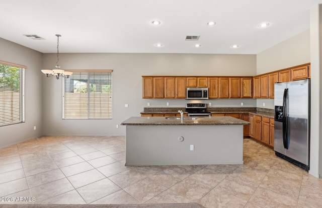 18185 W RIMROCK Street Gallery 4