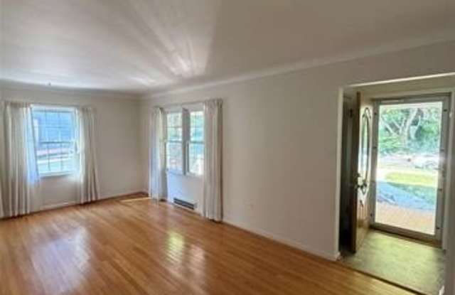 212 Pineridge Street Gallery 4