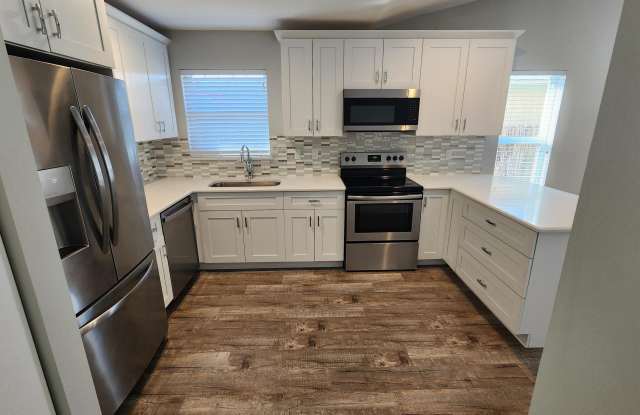 8783 SE HOBE RIDGE Avenue photos photos