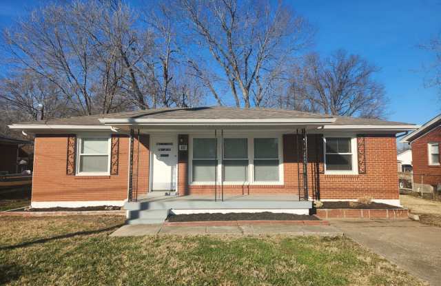 Updated 3 bedroom 1 bath in Shively! Excellent location! - 4507 Dover Road, Jefferson County, KY 40216 Updated 3 bedroom 1 bath in Shively! Excellent location! - 4507 Dover Road, Jefferson County, KY 40216