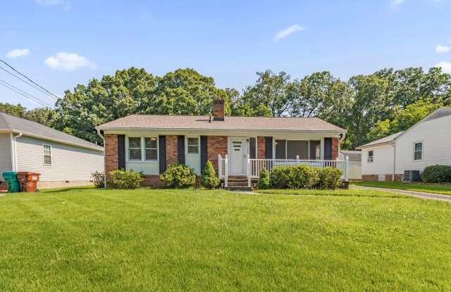 Cute 3 bedroom, 1 bathroom in High Point photos photos