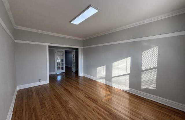 3908 West Roscoe St. photos photos