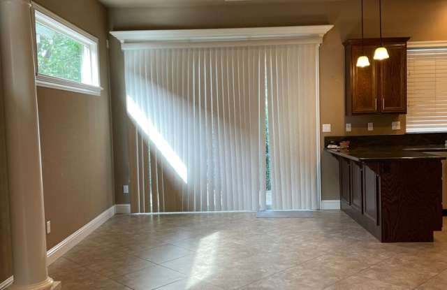 Absolutely Gorgeous 3 br 2.5 ba in a Gated Community Gallery 3