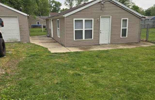 4914 West Burns Avenue - 4914 West Burns Avenue, Bartonville, IL 61607 4914 West Burns Avenue - 4914 West Burns Avenue, Bartonville, IL 61607