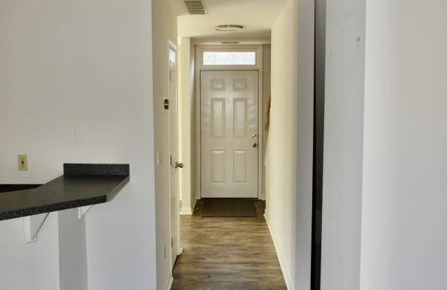 313 Bainbridge Drive Gallery 3