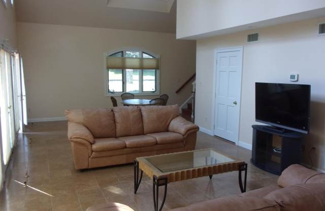 7806 GLENHAVEN COURT Gallery 4