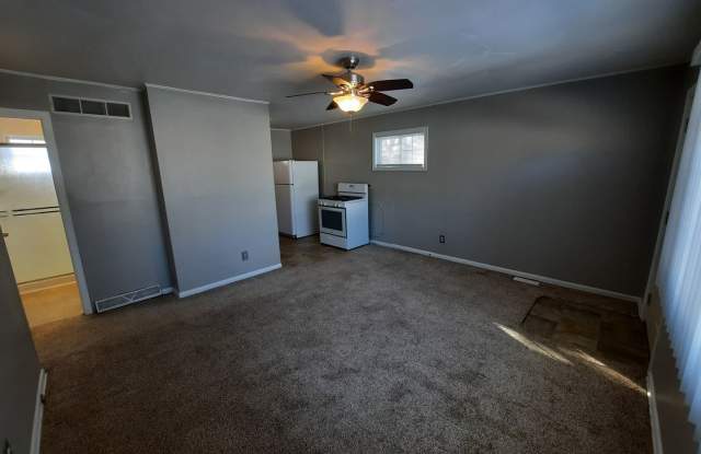 2 Bedroom, 1 Bathroom home! photos photos