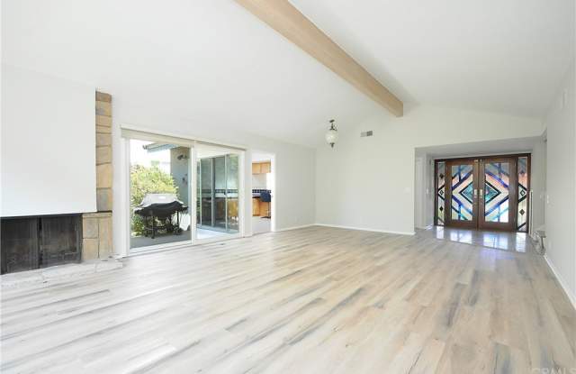 2136 Rockinghorse Road Gallery 3