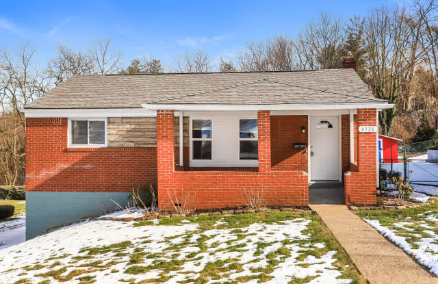 4526 Woodhill Dr - 4526 Woodhill Drive, Munhall, PA 15120