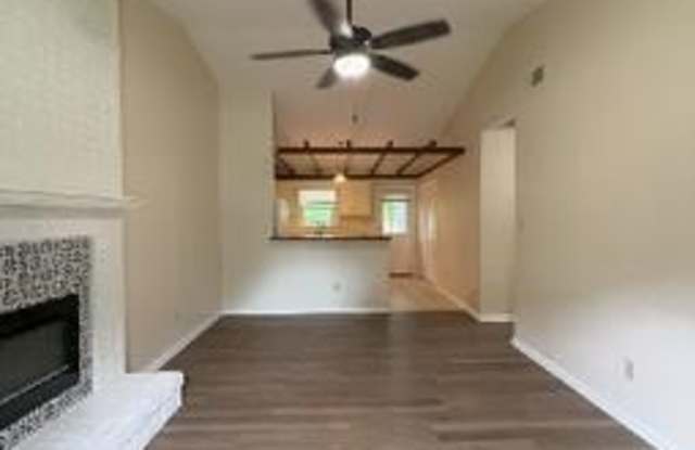 425 Cedar Creek Drive Gallery 2