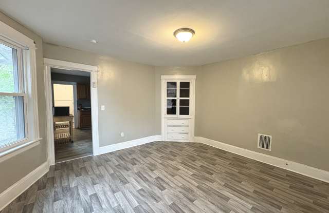 208 Fairview Avenue Gallery 2