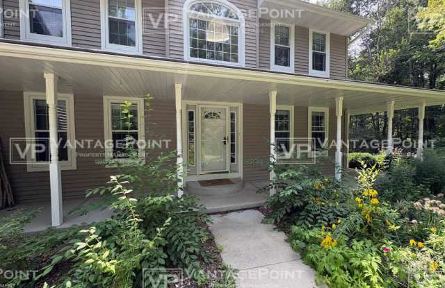 1891 Pinewood Trail Gallery 3