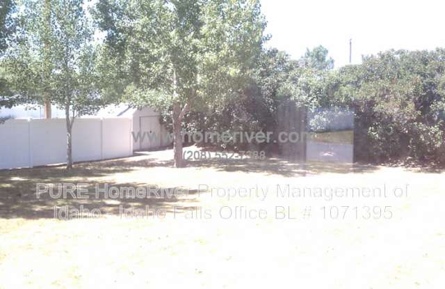 1684 Wildwood Ln Gallery 1