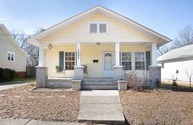 Three Bedroom Walltown Abode Within Walking Distance To Duke! photos photos