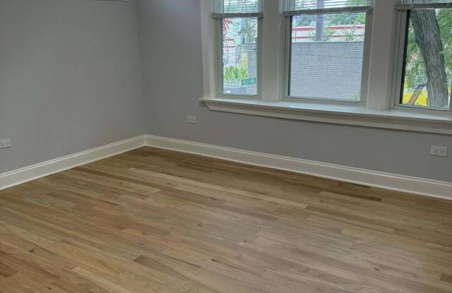 3801 W Belle Plaine Avenue Gallery 3
