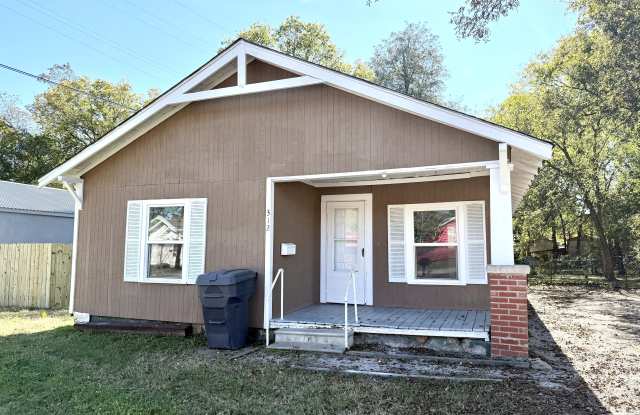 312 Lake Murary Drive - 312 Lake Murray Drive, Ardmore, OK 73401