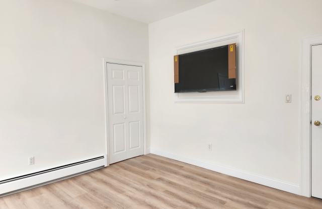 116 North Payne Street Gallery 2