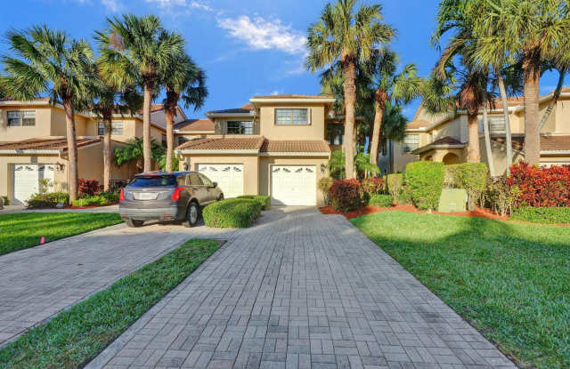 Stunning Lakefront 3-Bedroom Townhome in Montego Bay at Boca Pointe! Gallery 3