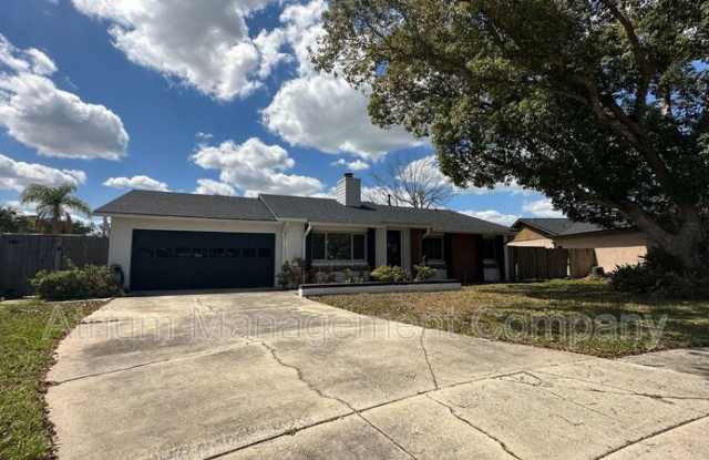 1000 Huntington Ct photos photos