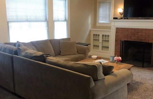 820 21st St - 820 21st Street, Sacramento, CA 95811