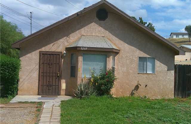 5237 Bushnell Street photos photos