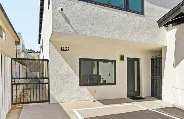 1427 N Bronson Ave Gallery 1