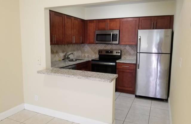 190 NE 40th Street unit: 190-196 photos photos