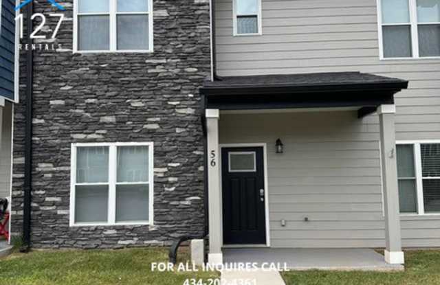 Modern 3-Bedroom Townhome in the Heart of Blue Ridge Commons photos photos