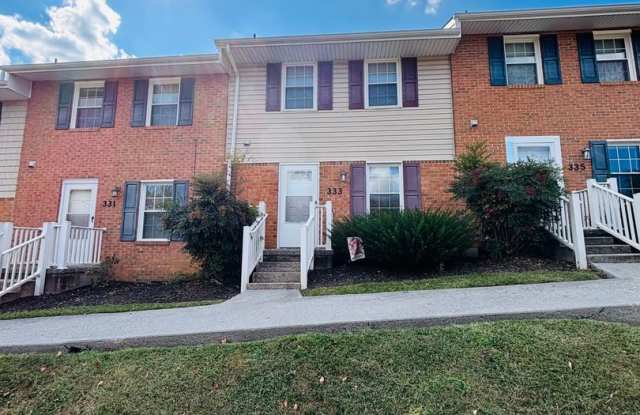 2 Bedroom, 1.5 Bath Townhouse photos photos