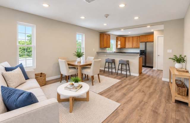 Nice 5 bedroom house on West Falls! (Lease out, pending signatures. Check back in a few days!) Gallery 3