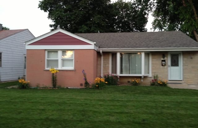 1367 Wayne Drive - 1367 Wayne Drive, Des Plaines, IL 60018