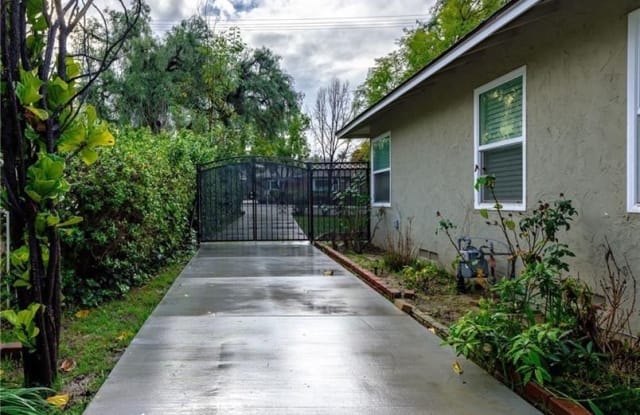 611 W Valencia Mesa Drive - 611 West Valencia Mesa Drive, Fullerton, CA 92835