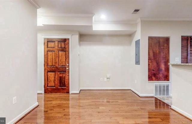 1604 ISHERWOOD STREET NE Gallery 4