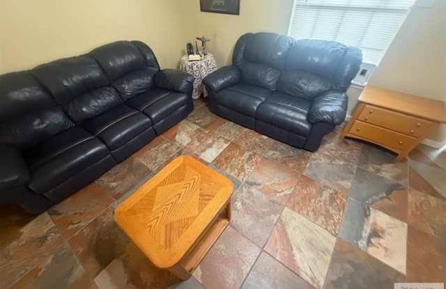 433 FAIRWIND DR. Gallery 4