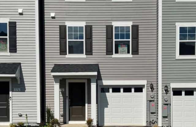 172 BOLINGBROKE Way Gallery 1