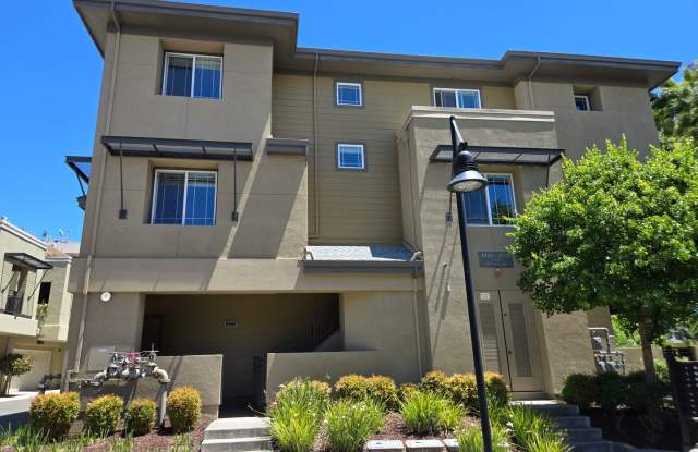 Light-Filled Palto Alto Townhome-Style Condo with Private Deck photos photos