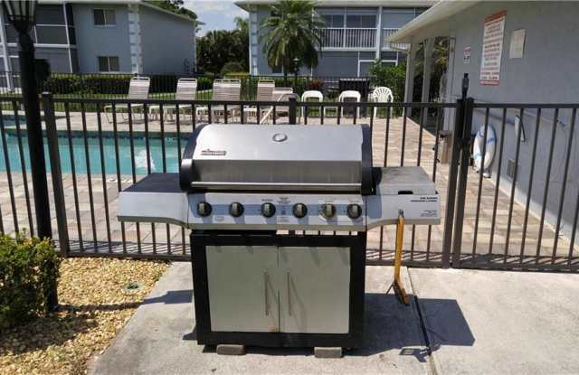 8140 Summerlin Village CIR Gallery 4