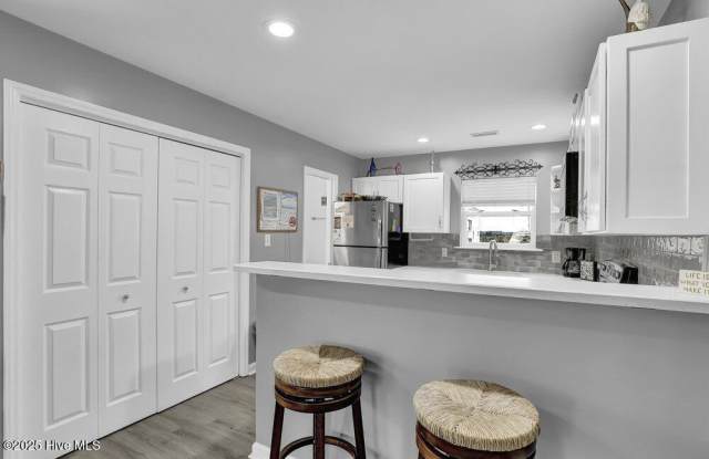 3802 Island Drive Gallery 4