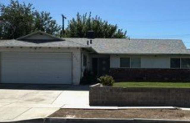 38521 2nd Street E photos photos