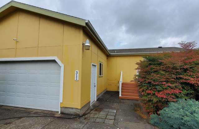 3 Bedroom 2 Bath Home with 2 Car Garage and Air Conditioning - 311 South Megan Court, Jefferson, OR 97352