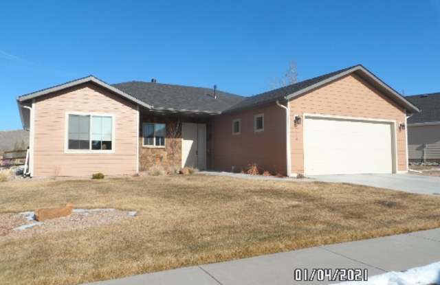 723 Prospect Drive - 723 Prospect Drive, Montrose, CO 81403