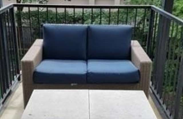 525 ADAMS ST photos photos