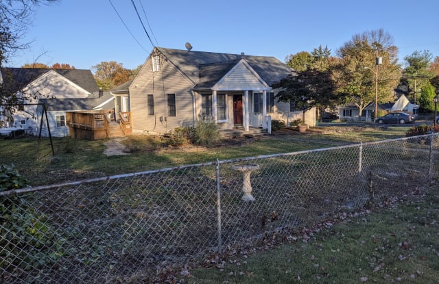 1917 Prout Pl - 1917 Prout Place, Pimmit Hills, VA 22043