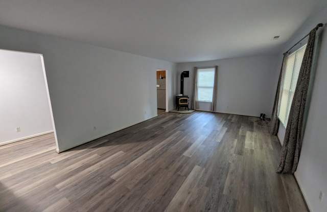 627 DAVOL Road Gallery 2