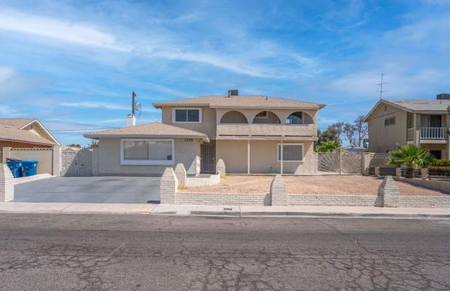 2298 Golden Arrow Drive, Las Vegas, Nevada 89169 View Gallery 3